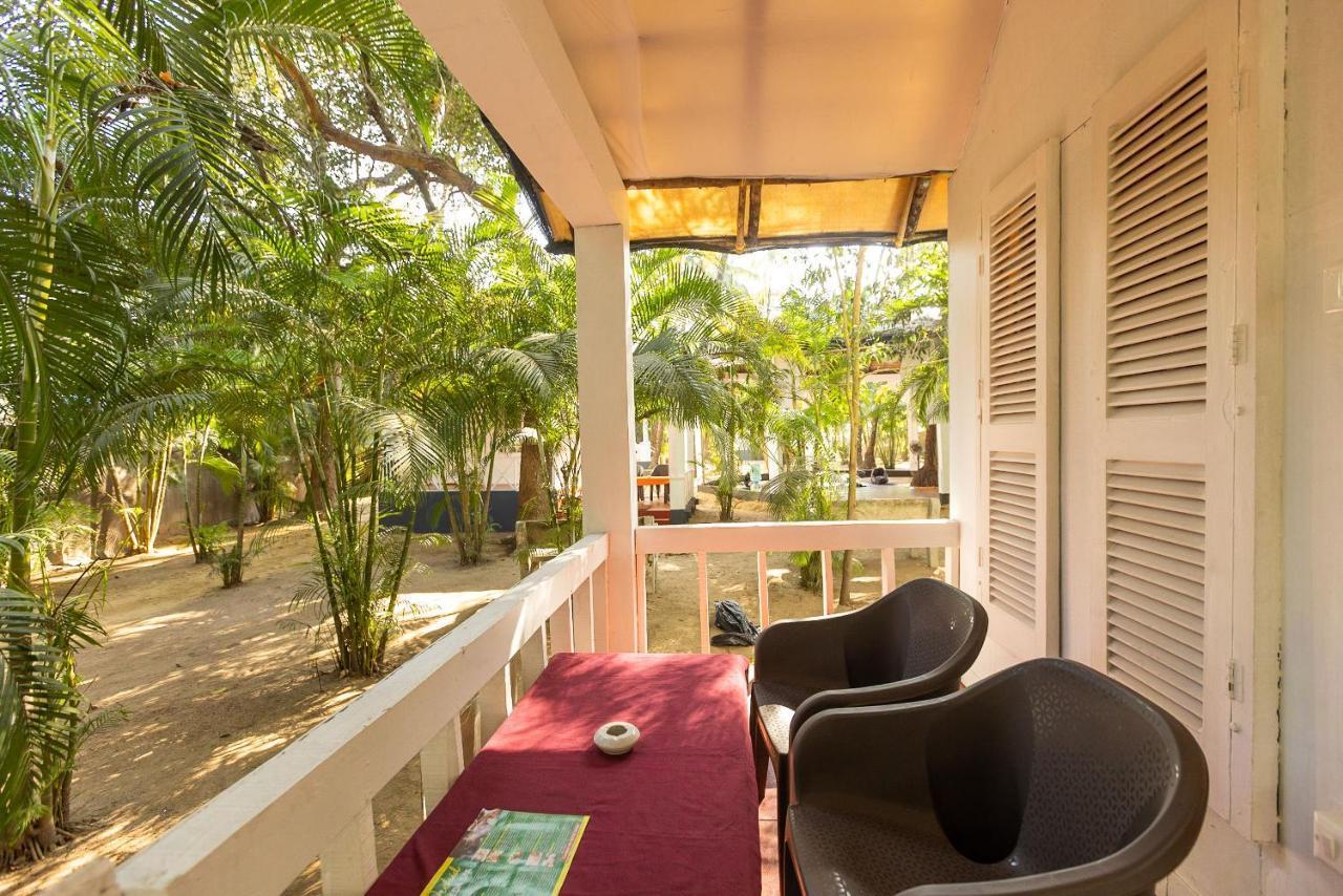 Feather Touch Hotels And Resorts パロレム エクステリア 写真