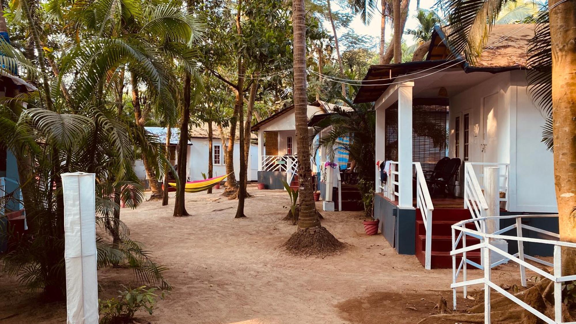 Feather Touch Hotels And Resorts パロレム エクステリア 写真