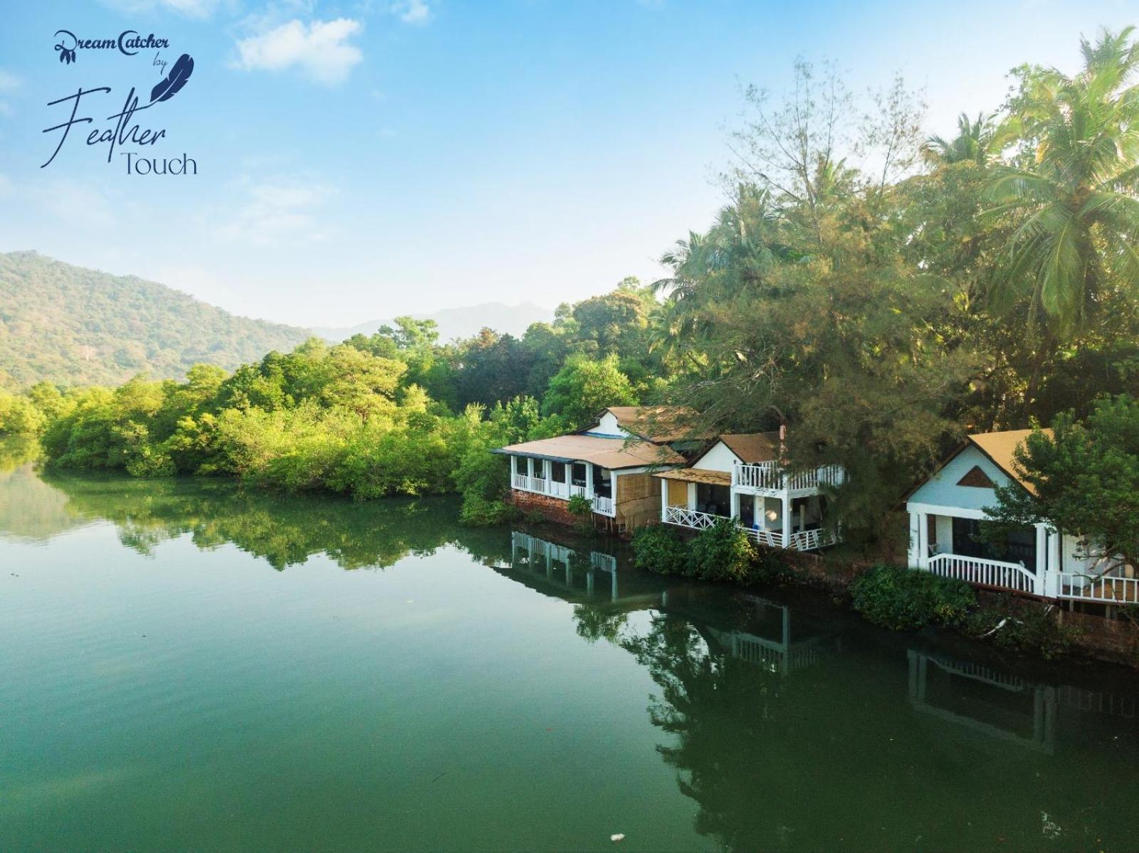 Feather Touch Hotels And Resorts パロレム エクステリア 写真