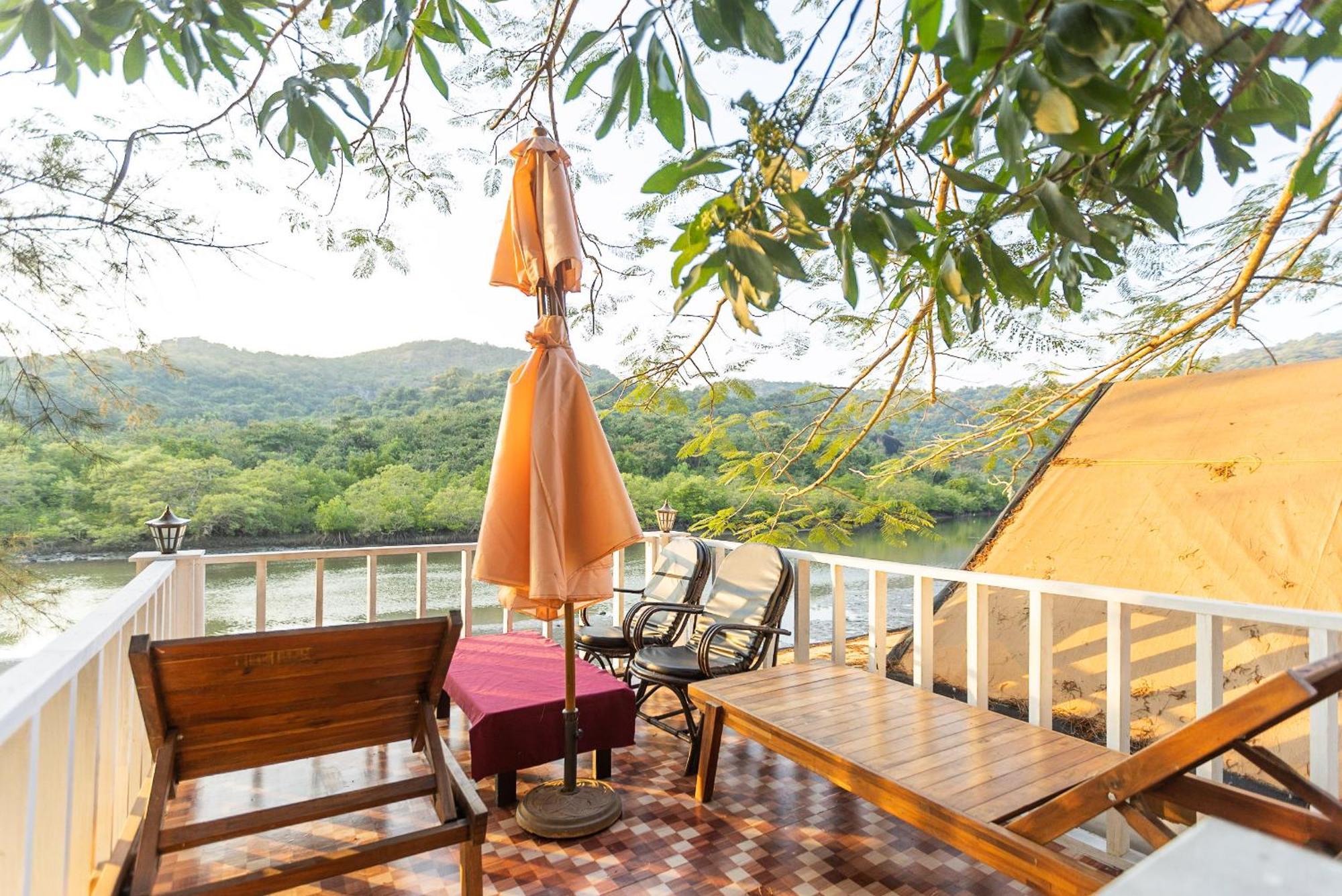 Feather Touch Hotels And Resorts パロレム エクステリア 写真
