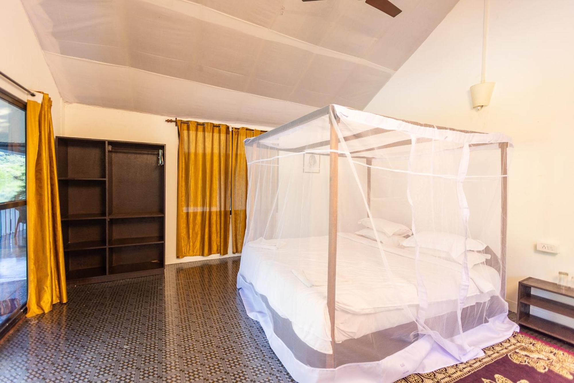 Feather Touch Hotels And Resorts パロレム エクステリア 写真